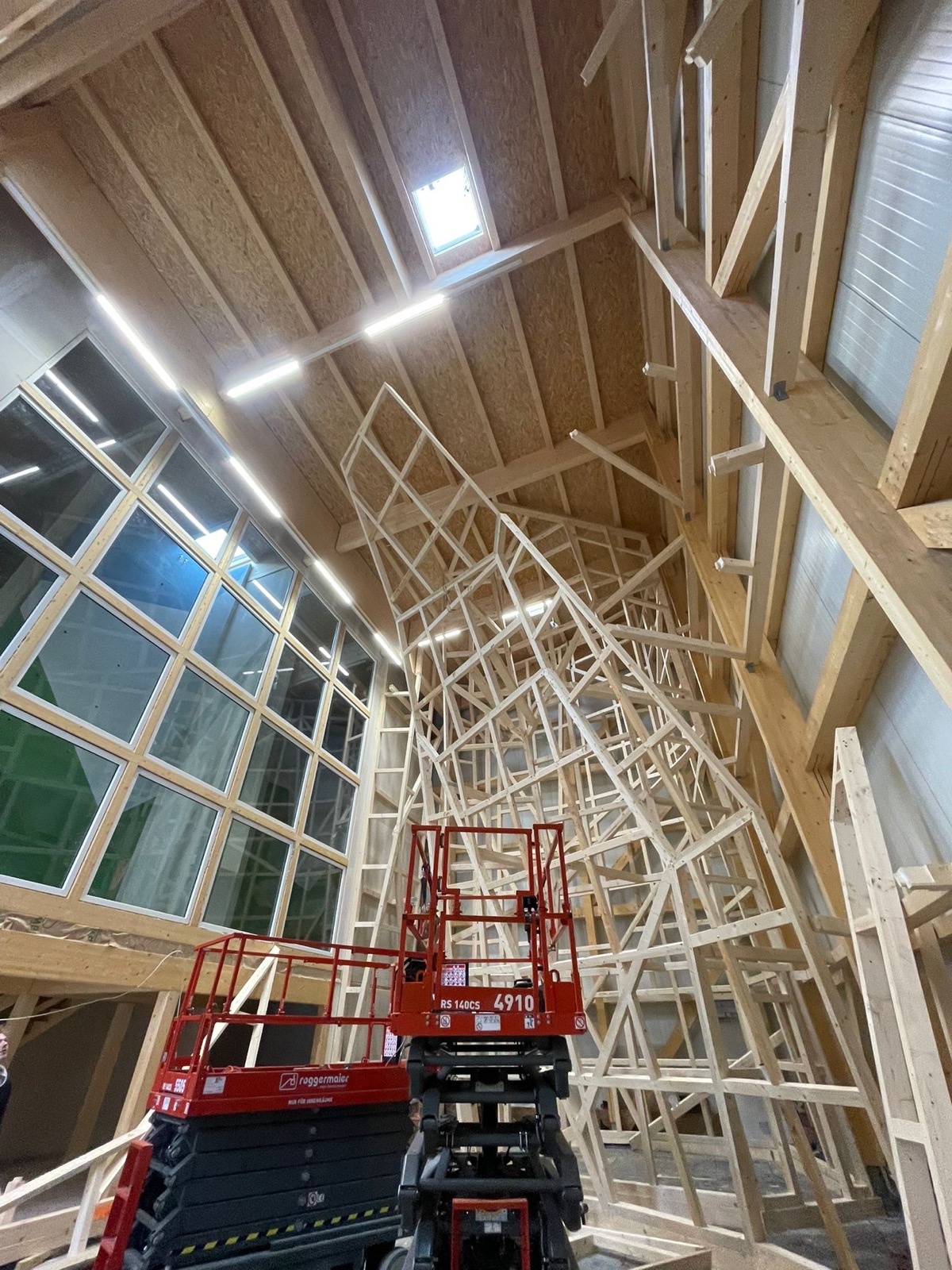 Kletterhalle — Holzbau von Johannes Westermeier, Zimmerei-Ökobau Rosenheim (Bild 7 von 8)